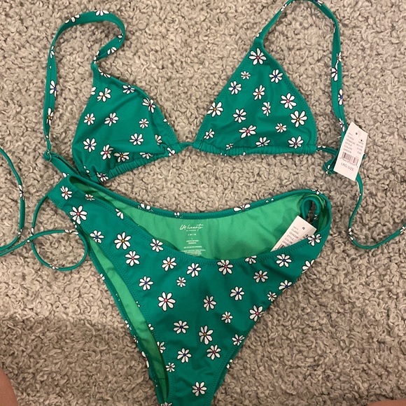 PacSun Other - Pacsun green bikini top and bottom with flowers daisies, bohemian, Adjustable